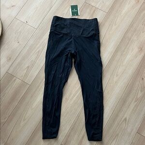 NEW HALARA navy High-Waisted Leggings